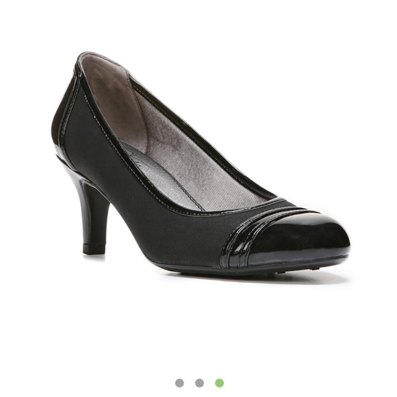 lifestride low heel pumps